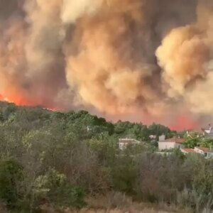 fransada feci yangin 1 olu 3 kayip AHBaGzZL