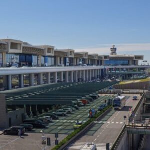 havalimaninda sok anlar yolcu terminali birbirine katti ZE4HMyek