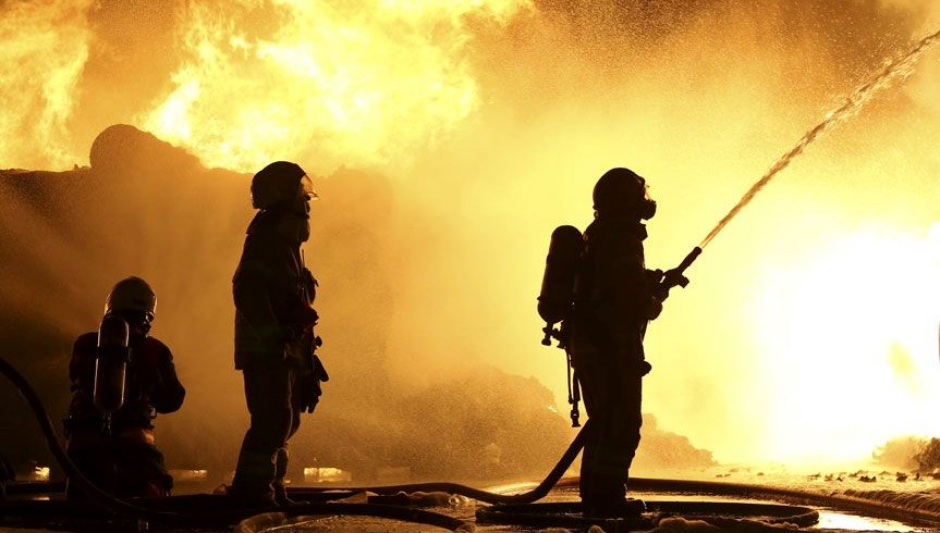 aksarayda geri donusum fabrikasinda yangin kxbYyNh6