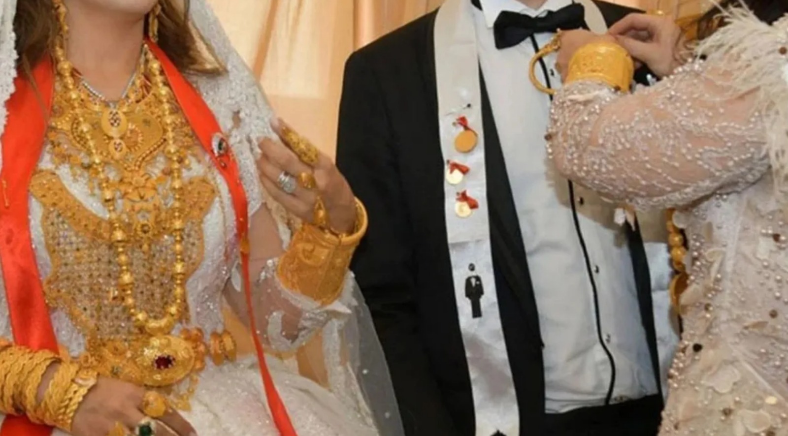 altinin tahtini sallayip dugunlerin gozdesi oldu PV6sN61M