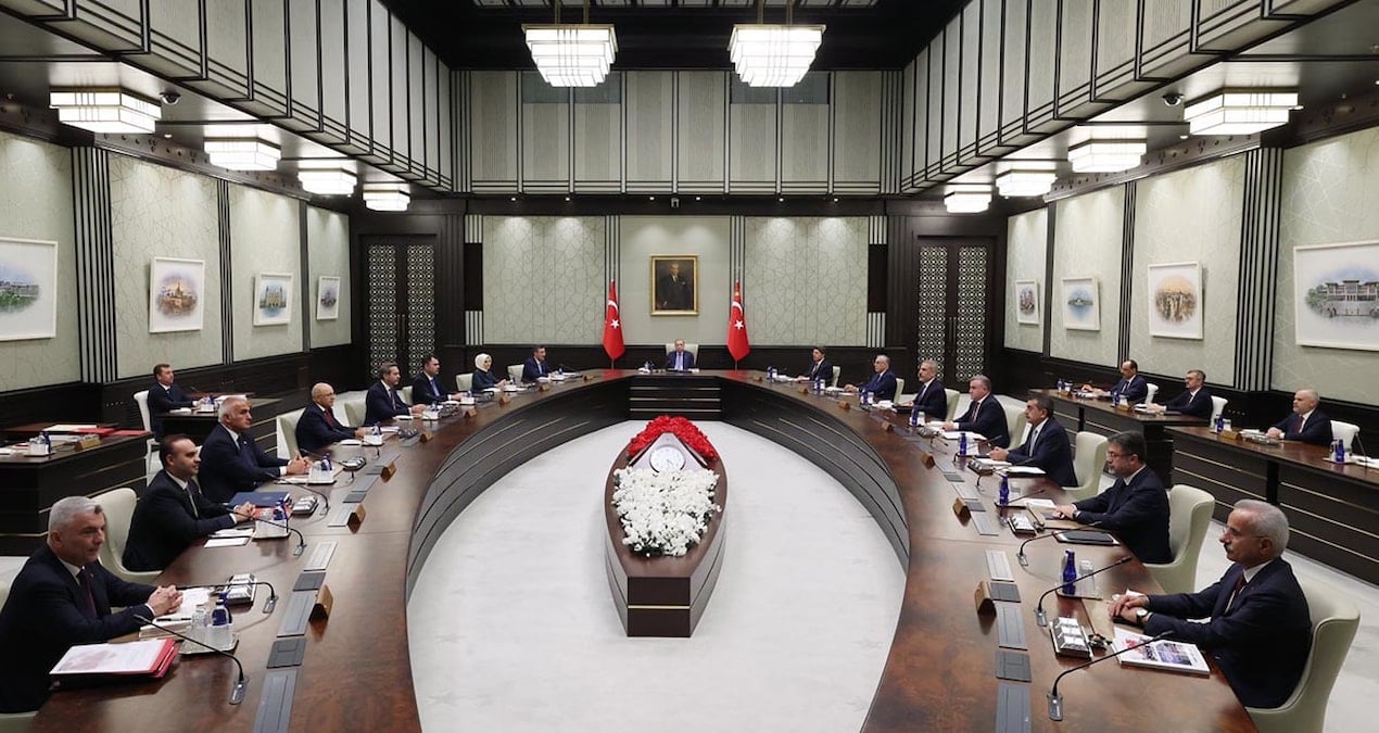 kabine toplantisi bestepede basladi 6XH7g9y8