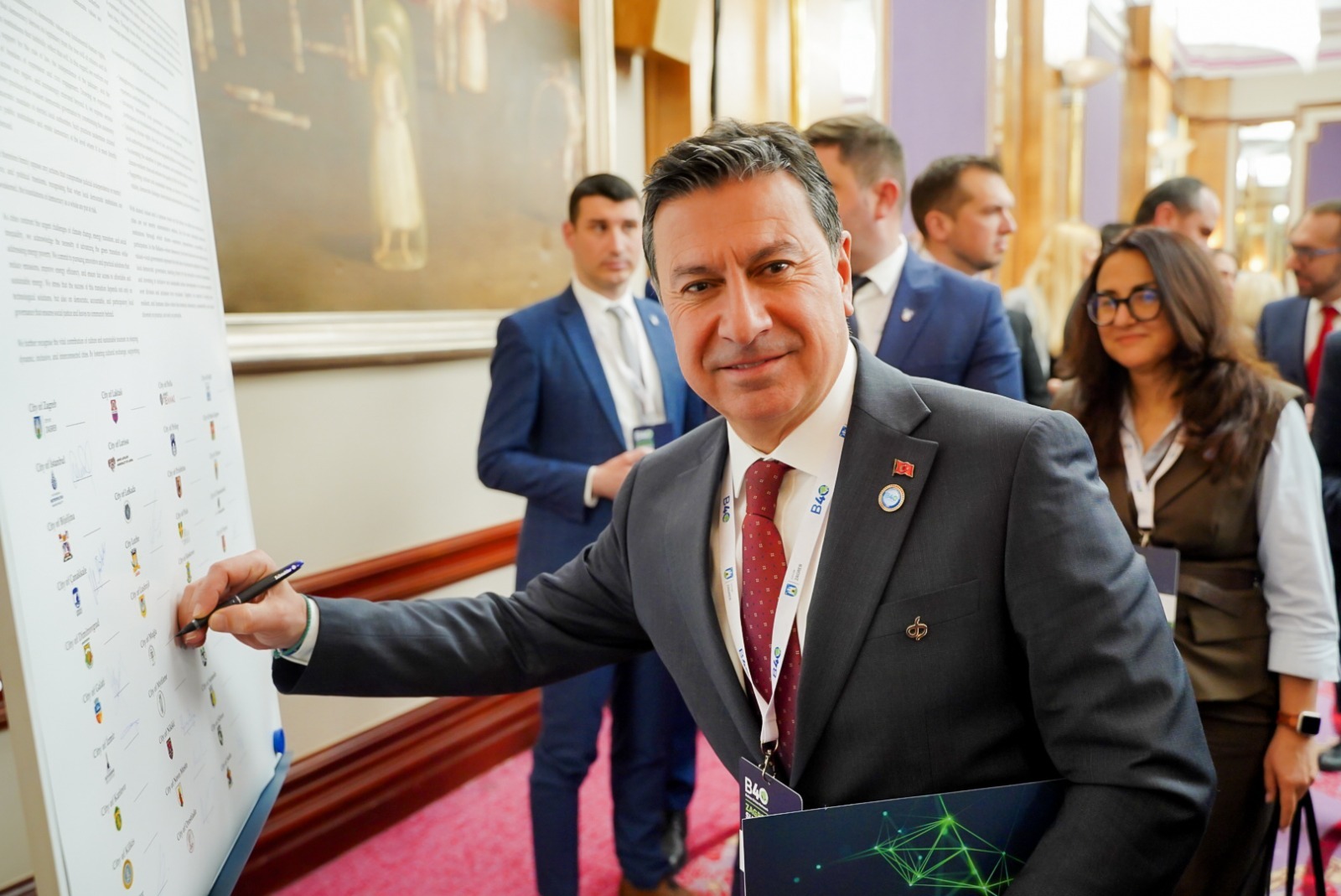 B40 Zirvesi Görseli