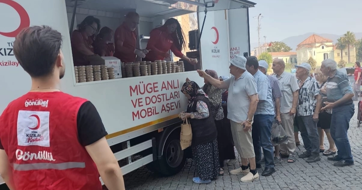 Kizilay bornovadan 2 bin kisilik asure ikrami YLYL241K