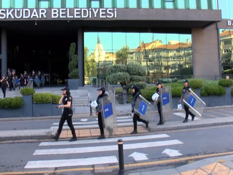 Yeni partiden sinem dedetasin gozaltina alinmasina ilk tepki epUyxCqk